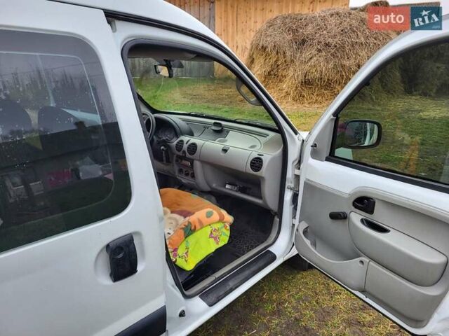 Белый Рено Кенгу, объемом двигателя 1.87 л и пробегом 215 тыс. км за 2950 $, фото 12 на Automoto.ua