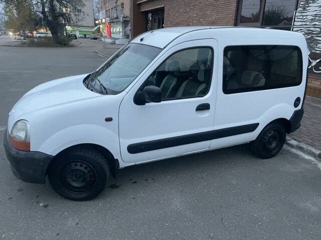 Белый Рено Кенгу, объемом двигателя 1.1 л и пробегом 170 тыс. км за 3300 $, фото 2 на Automoto.ua