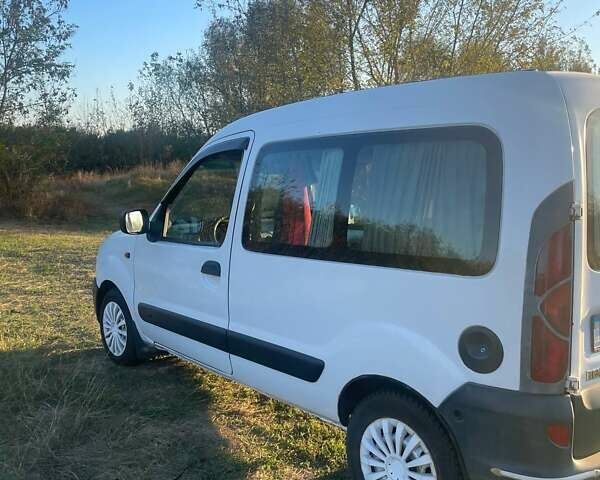 Белый Рено Кенгу, объемом двигателя 1.87 л и пробегом 320 тыс. км за 3700 $, фото 2 на Automoto.ua