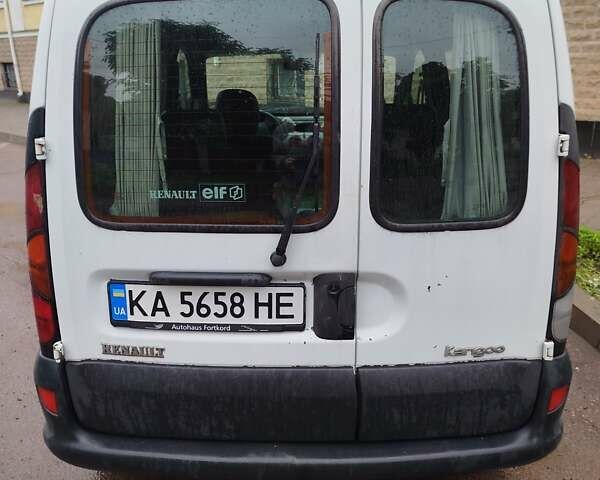 Белый Рено Кенгу, объемом двигателя 1.46 л и пробегом 400 тыс. км за 2400 $, фото 1 на Automoto.ua