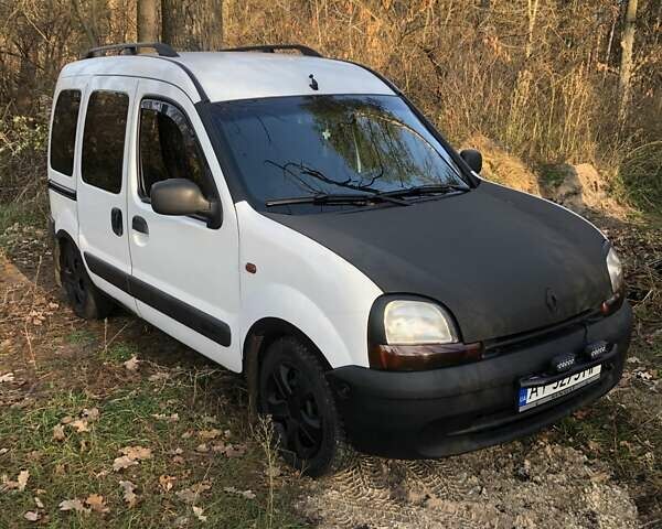 Белый Рено Кенгу, объемом двигателя 1.1 л и пробегом 382 тыс. км за 3600 $, фото 8 на Automoto.ua