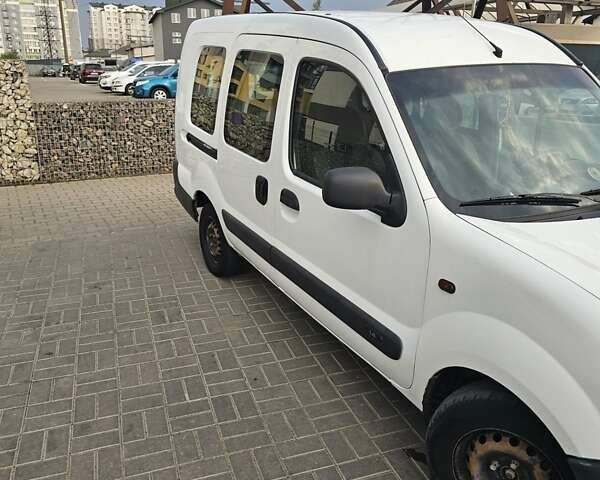 Белый Рено Кенгу, объемом двигателя 1.4 л и пробегом 294 тыс. км за 3900 $, фото 13 на Automoto.ua