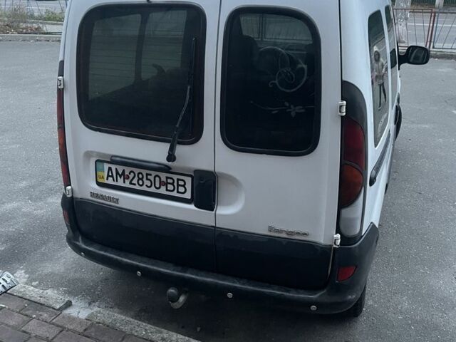 Белый Рено Кенгу, объемом двигателя 1.1 л и пробегом 170 тыс. км за 3300 $, фото 4 на Automoto.ua