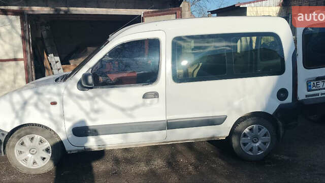 Белый Рено Кенгу, объемом двигателя 1.5 л и пробегом 270 тыс. км за 3500 $, фото 3 на Automoto.ua