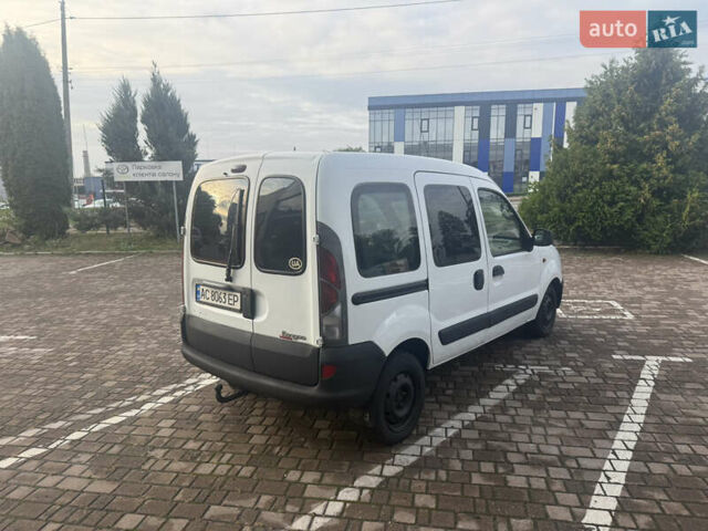 Белый Рено Кенгу, объемом двигателя 1.9 л и пробегом 300 тыс. км за 3100 $, фото 3 на Automoto.ua