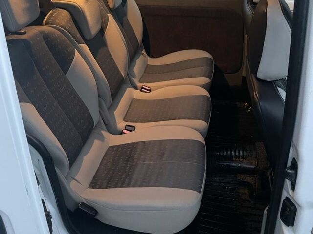 Белый Рено Кенгу, объемом двигателя 1.1 л и пробегом 170 тыс. км за 3300 $, фото 8 на Automoto.ua