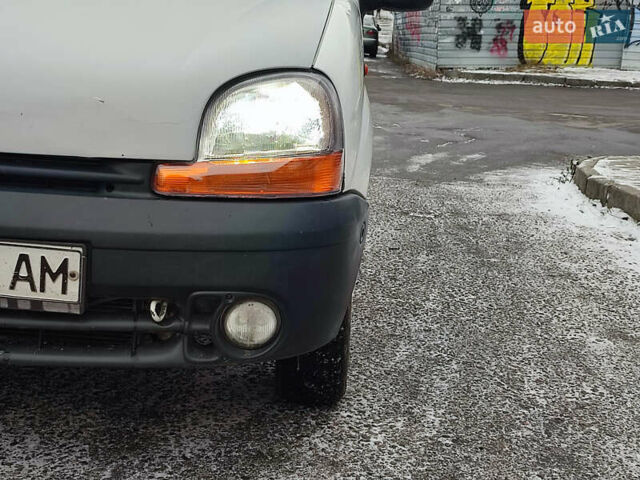 Белый Рено Кенгу, объемом двигателя 1.9 л и пробегом 221 тыс. км за 1700 $, фото 6 на Automoto.ua