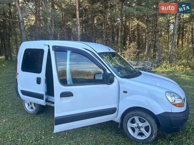 Рено Кєнгу 2003 у Чернівцях на Automoto.ua Білий Рено Кєнгу, об'ємом двигуна 1.5 л та пробігом 316 тис. км за 3400 $, фото 47 на Automoto.ua
