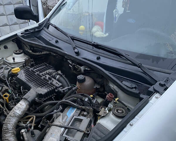 Белый Рено Кенгу, объемом двигателя 1.5 л и пробегом 329 тыс. км за 3700 $, фото 12 на Automoto.ua