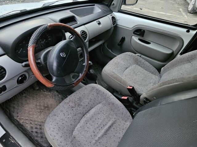 Белый Рено Кенгу, объемом двигателя 1.5 л и пробегом 300 тыс. км за 1600 $, фото 4 на Automoto.ua