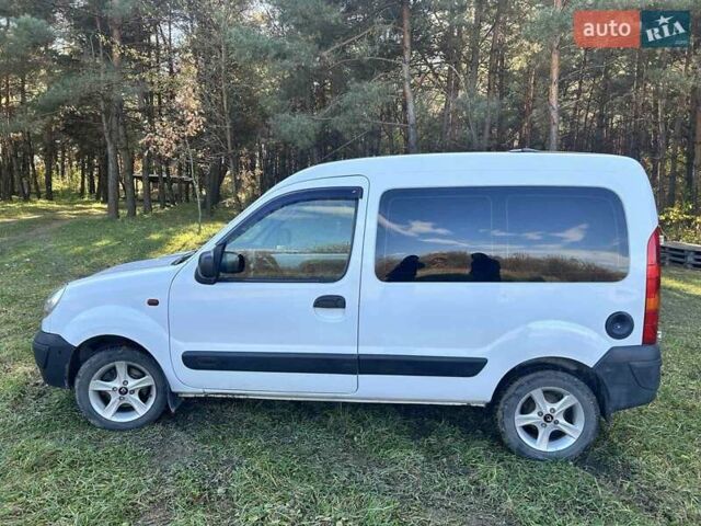 Рено Кєнгу 2003 у Чернівцях на Automoto.ua Білий Рено Кєнгу, об'ємом двигуна 1.5 л та пробігом 316 тис. км за 3400 $, фото 24 на Automoto.ua
