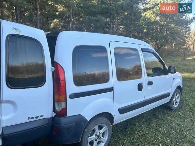 Рено Кєнгу 2003 у Чернівцях на Automoto.ua Білий Рено Кєнгу, об'ємом двигуна 1.5 л та пробігом 316 тис. км за 3400 $, фото 39 на Automoto.ua