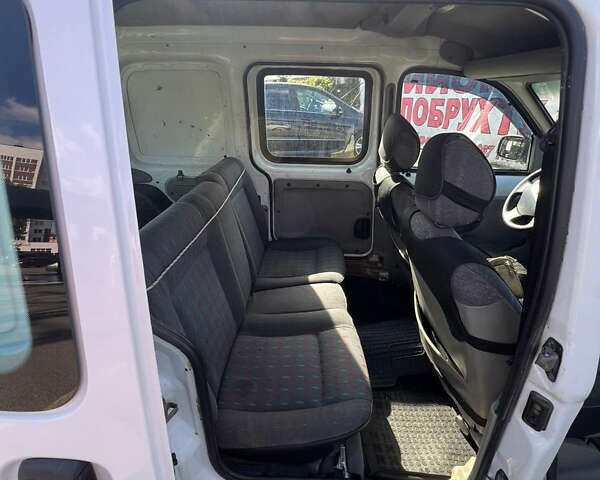 Белый Рено Кенгу, объемом двигателя 1.5 л и пробегом 404 тыс. км за 3500 $, фото 7 на Automoto.ua