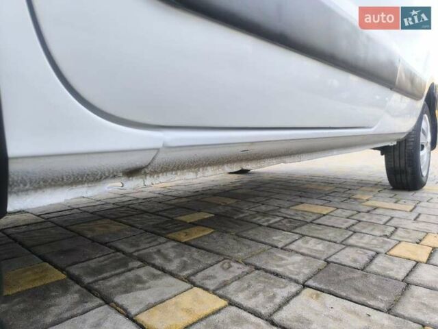 Белый Рено Кенгу, объемом двигателя 1.9 л и пробегом 329 тыс. км за 3800 $, фото 17 на Automoto.ua