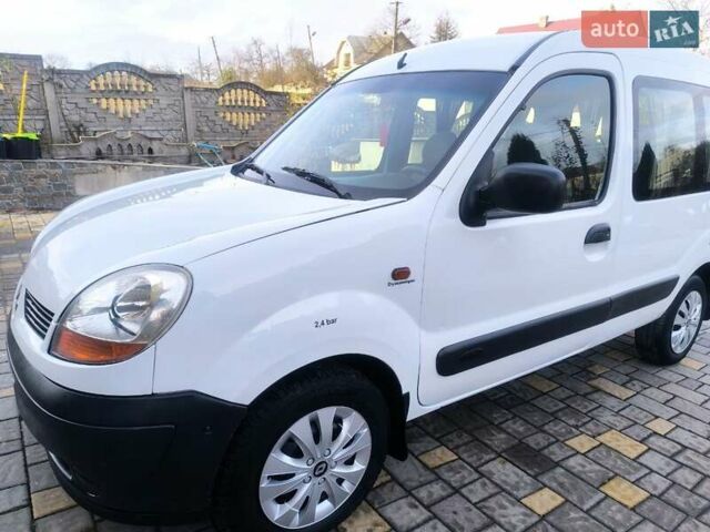 Белый Рено Кенгу, объемом двигателя 1.9 л и пробегом 329 тыс. км за 3800 $, фото 2 на Automoto.ua