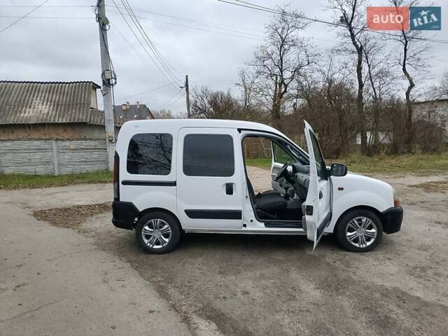 Белый Рено Кенгу, объемом двигателя 1.9 л и пробегом 287 тыс. км за 3300 $, фото 20 на Automoto.ua