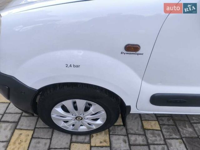 Белый Рено Кенгу, объемом двигателя 1.9 л и пробегом 329 тыс. км за 3800 $, фото 12 на Automoto.ua