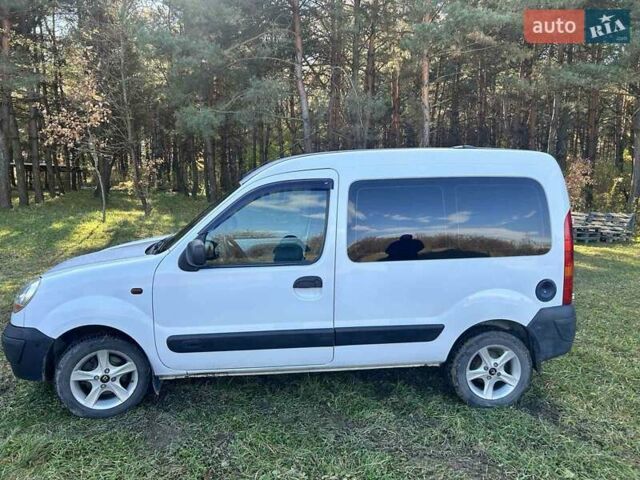 Рено Кєнгу 2003 у Чернівцях на Automoto.ua Білий Рено Кєнгу, об'ємом двигуна 1.5 л та пробігом 316 тис. км за 3400 $, фото 13 на Automoto.ua