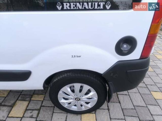 Белый Рено Кенгу, объемом двигателя 1.9 л и пробегом 329 тыс. км за 3800 $, фото 15 на Automoto.ua