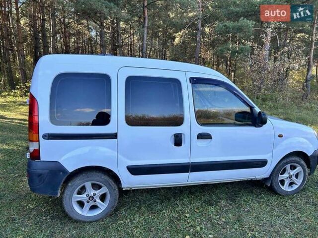 Рено Кєнгу 2003 у Чернівцях на Automoto.ua Білий Рено Кєнгу, об'ємом двигуна 1.5 л та пробігом 316 тис. км за 3400 $, фото 26 на Automoto.ua