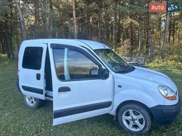 Рено Кєнгу 2003 у Чернівцях на Automoto.ua Білий Рено Кєнгу, об'ємом двигуна 1.5 л та пробігом 316 тис. км за 3400 $, фото 42 на Automoto.ua