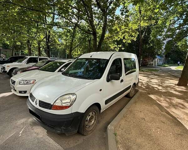 Белый Рено Кенгу, объемом двигателя 1.46 л и пробегом 90 тыс. км за 3500 $, фото 10 на Automoto.ua