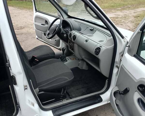 Белый Рено Кенгу, объемом двигателя 1.9 л и пробегом 287 тыс. км за 3300 $, фото 8 на Automoto.ua