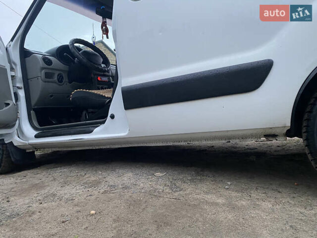 Белый Рено Кенгу, объемом двигателя 1.5 л и пробегом 329 тыс. км за 3700 $, фото 8 на Automoto.ua