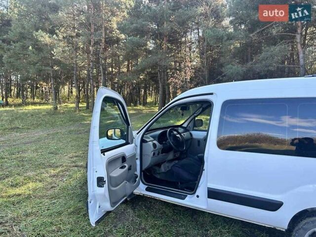Рено Кєнгу 2003 у Чернівцях на Automoto.ua Білий Рено Кєнгу, об'ємом двигуна 1.5 л та пробігом 316 тис. км за 3400 $, фото 8 на Automoto.ua