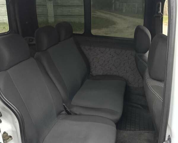 Белый Рено Кенгу, объемом двигателя 1.9 л и пробегом 287 тыс. км за 3300 $, фото 11 на Automoto.ua