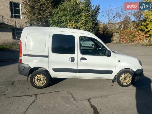 Белый Рено Кенгу, объемом двигателя 1.46 л и пробегом 490 тыс. км за 2499 $, фото 4 на Automoto.ua