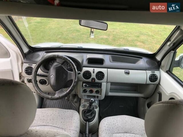 Белый Рено Кенгу, объемом двигателя 1.46 л и пробегом 372 тыс. км за 2700 $, фото 6 на Automoto.ua