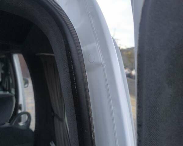 Белый Рено Кенгу, объемом двигателя 1.9 л и пробегом 329 тыс. км за 3800 $, фото 41 на Automoto.ua