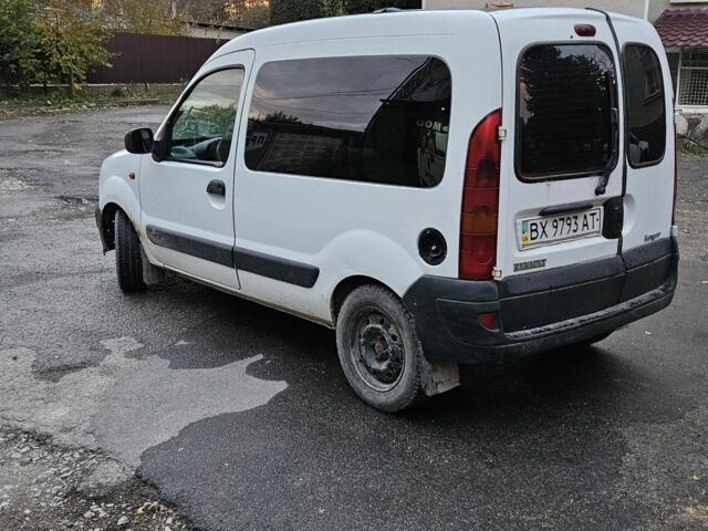 Белый Рено Кенгу, объемом двигателя 1.5 л и пробегом 300 тыс. км за 1600 $, фото 3 на Automoto.ua