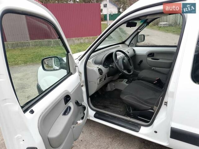 Белый Рено Кенгу, объемом двигателя 1.9 л и пробегом 287 тыс. км за 3300 $, фото 25 на Automoto.ua