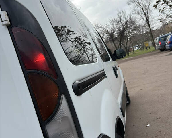 Белый Рено Кенгу, объемом двигателя 1.87 л и пробегом 330 тыс. км за 2700 $, фото 9 на Automoto.ua