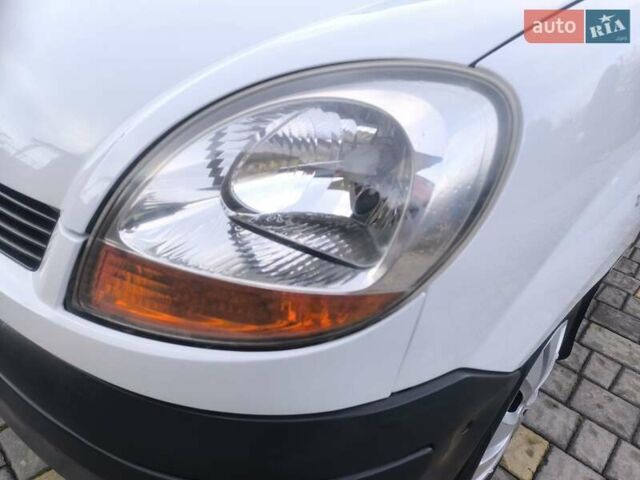 Белый Рено Кенгу, объемом двигателя 1.9 л и пробегом 329 тыс. км за 3800 $, фото 18 на Automoto.ua