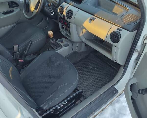 Білий Рено Кєнгу, об'ємом двигуна 1.5 л та пробігом 310 тис. км за 2800 $, фото 8 на Automoto.ua