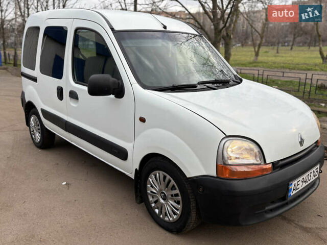 Белый Рено Кенгу, объемом двигателя 1.87 л и пробегом 330 тыс. км за 2700 $, фото 4 на Automoto.ua
