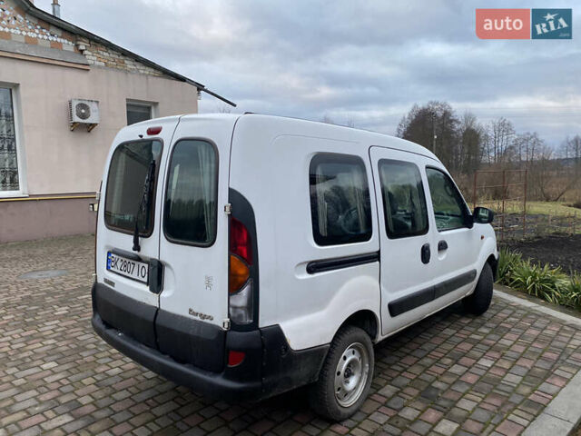 Белый Рено Кенгу, объемом двигателя 1.87 л и пробегом 440 тыс. км за 2800 $, фото 2 на Automoto.ua