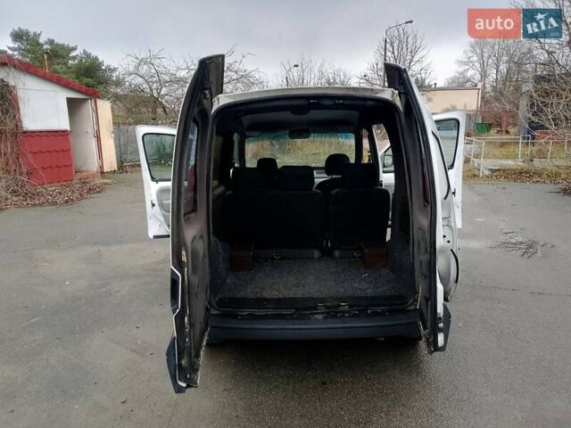 Білий Рено Кєнгу, об'ємом двигуна 1.5 л та пробігом 290 тис. км за 3300 $, фото 8 на Automoto.ua