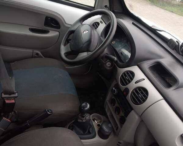 Білий Рено Кєнгу, об'ємом двигуна 1.46 л та пробігом 280 тис. км за 2999 $, фото 4 на Automoto.ua
