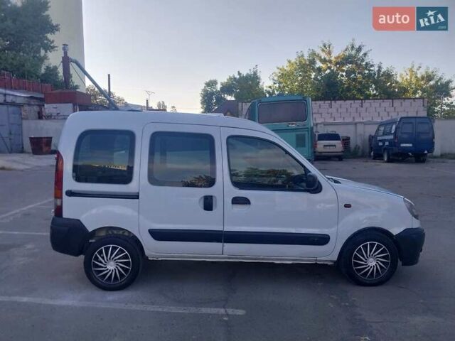 Білий Рено Кєнгу, об'ємом двигуна 4.25 л та пробігом 300 тис. км за 3900 $, фото 4 на Automoto.ua