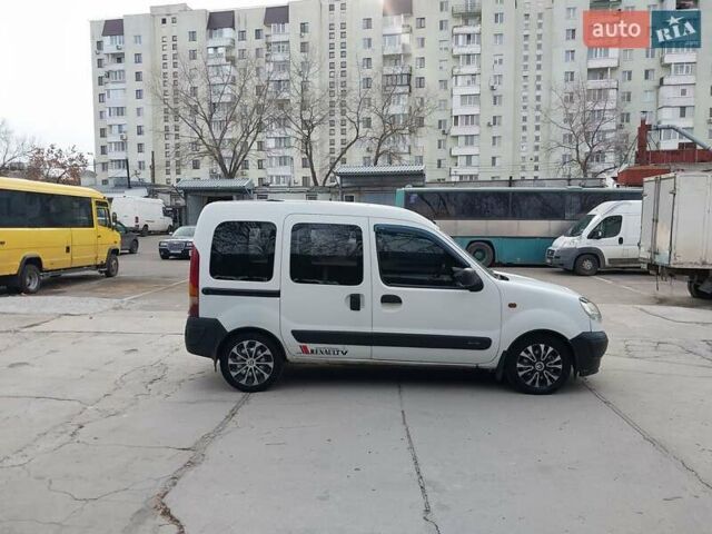 Белый Рено Кенгу, объемом двигателя 1.46 л и пробегом 218 тыс. км за 4000 $, фото 9 на Automoto.ua