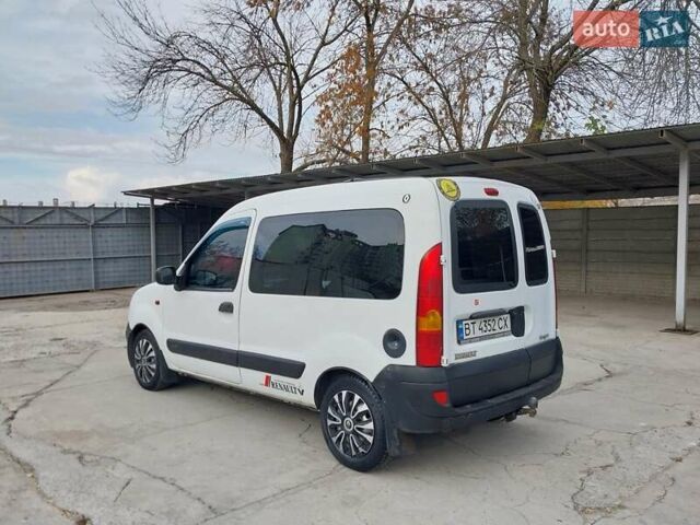 Белый Рено Кенгу, объемом двигателя 1.46 л и пробегом 218 тыс. км за 4000 $, фото 4 на Automoto.ua