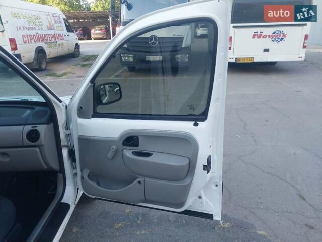 Білий Рено Кєнгу, об'ємом двигуна 1.46 л та пробігом 300 тис. км за 3999 $, фото 13 на Automoto.ua