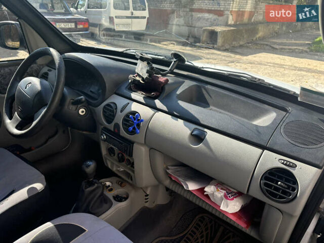 Белый Рено Кенгу, объемом двигателя 1.5 л и пробегом 275 тыс. км за 4900 $, фото 5 на Automoto.ua