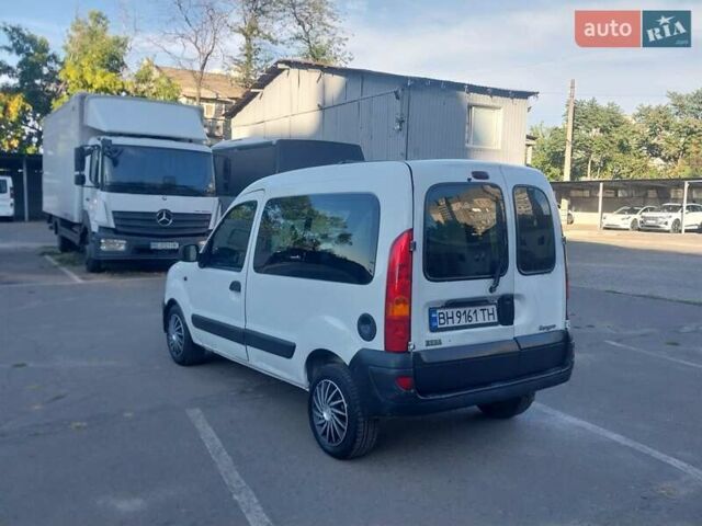 Белый Рено Кенгу, объемом двигателя 1.46 л и пробегом 200 тыс. км за 3900 $, фото 1 на Automoto.ua