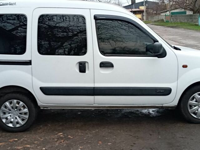 Белый Рено Кенгу, объемом двигателя 1.5 л и пробегом 196 тыс. км за 3100 $, фото 6 на Automoto.ua