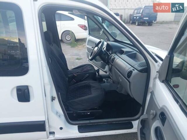 Білий Рено Кєнгу, об'ємом двигуна 4.25 л та пробігом 300 тис. км за 3900 $, фото 15 на Automoto.ua